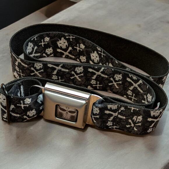 MARVEL Buckle Up Buckle Down Seat Belt Buckle Skulls AOP Black Adjustable 36" - Picture 6 of 8